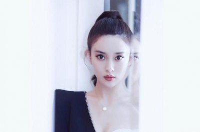 ​孟子义仙气唯美写真照片集，用性感来形容，真的很恰当